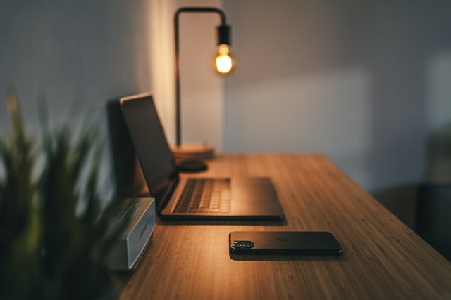 Desk-Friendly Fitness Sets for Work-from-Home Moms